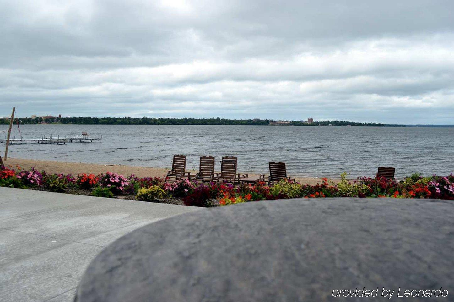 Doubletree By Hilton Bemidji Hotell Exteriör bild